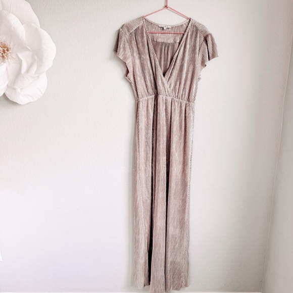 Baltic Born | Athena Pleated Maxi Dress - Picture 2 of 11